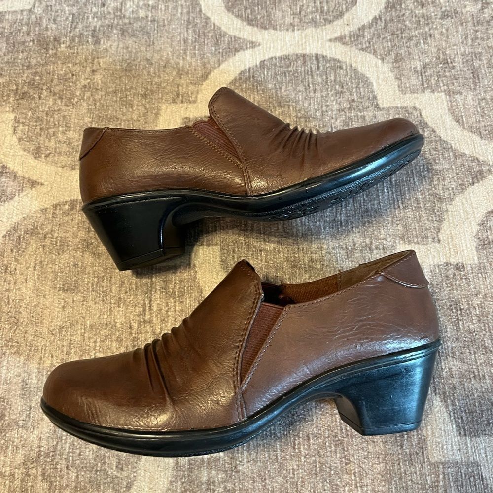 Brown ankle booties size 7